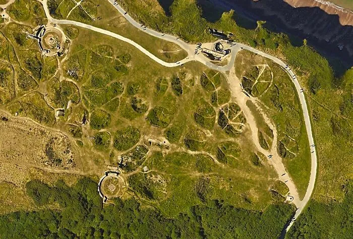 Guy Shares 30 Of His Most Interesting Finds On Google Earth