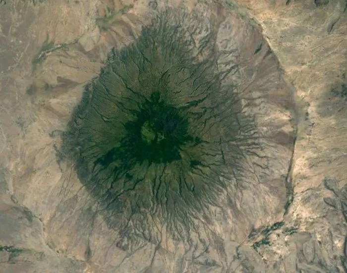 Este hombre comparte 30 de sus descubrimientos más interesantes en Google Earth