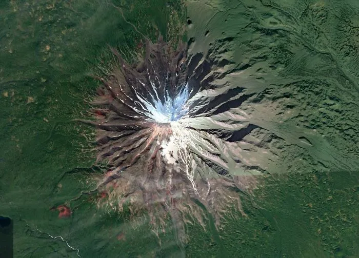 Este hombre comparte 30 de sus descubrimientos más interesantes en Google Earth