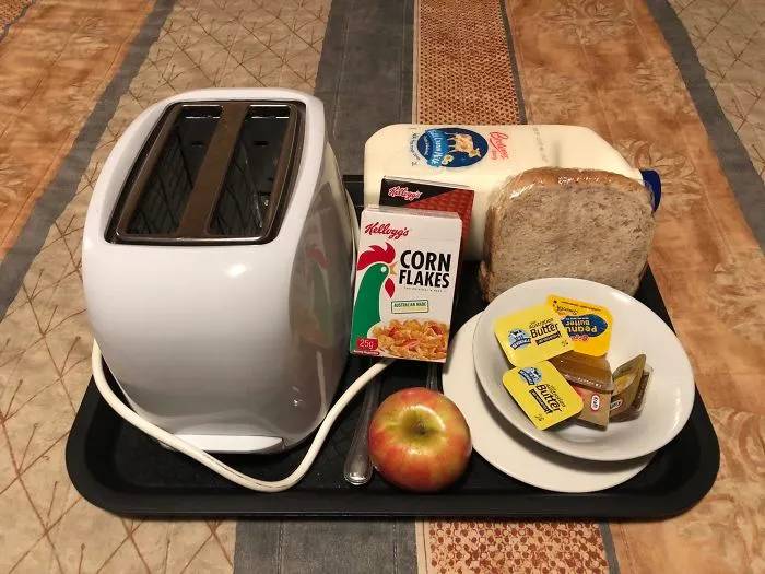El desayuno por 15$ y viene con tostadora y 2 litros de leche