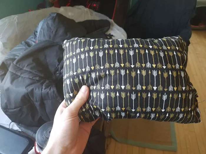 Me dejé la chaqueta en el hotel y me la enviaron por correo con una almohada de regalo
