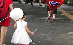 "Living In China I See The Most Ridiculous Things, Like These People Who Have No Idea What They’re Wearing" (30 New Pics)