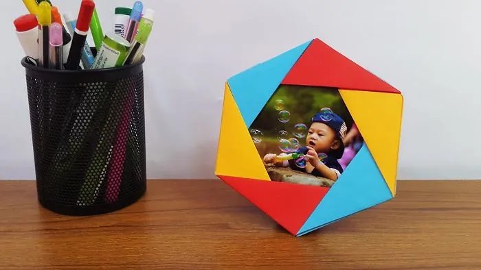 How To Make DIY Photo Frame At Home - Paper Photo Frame Easy