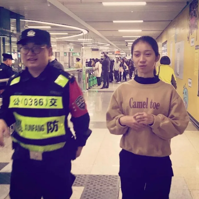 "Living In China I See The Most Ridiculous Things, Like These People Who Have No Idea What They’re Wearing" (30 New Pics)