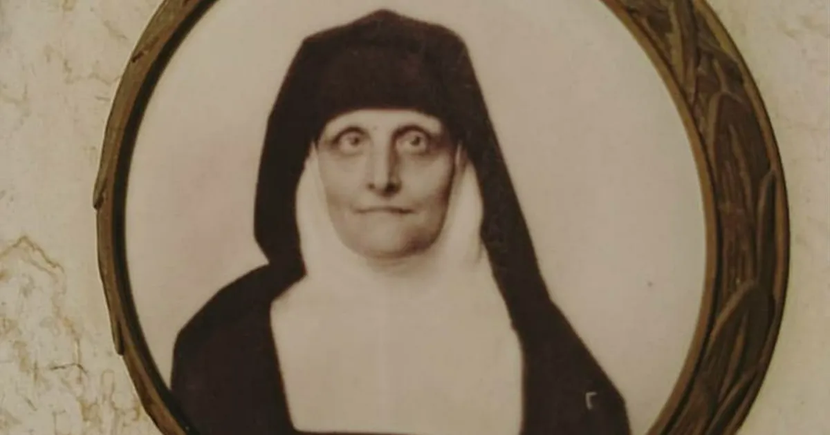 30 Fotos fascinantes que encontré en tumbas antiguas de cementerios italianos
