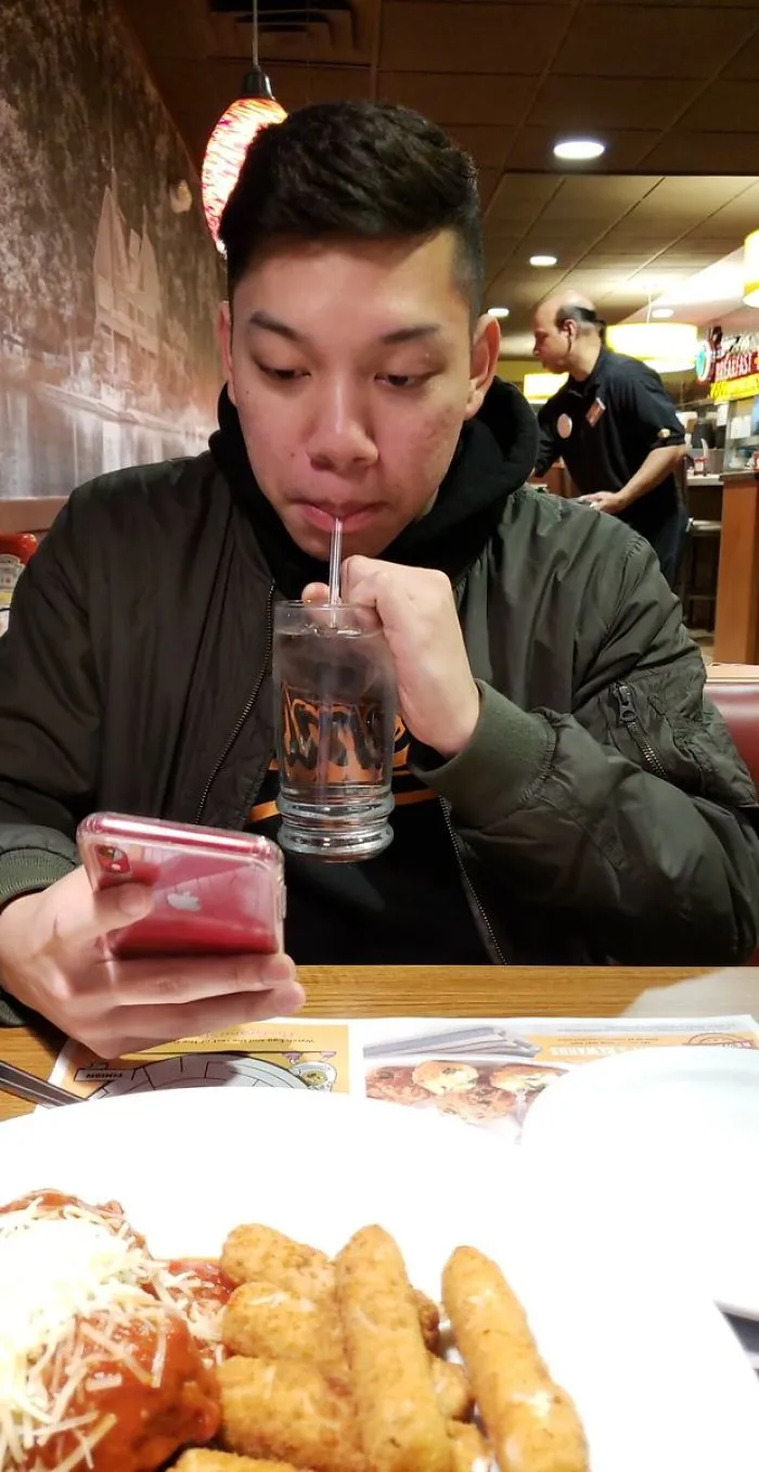 Someone On Twitter Asks 'What's The Worst Way To Hold Your Drink' And Here Are 30 Of The Best Responses