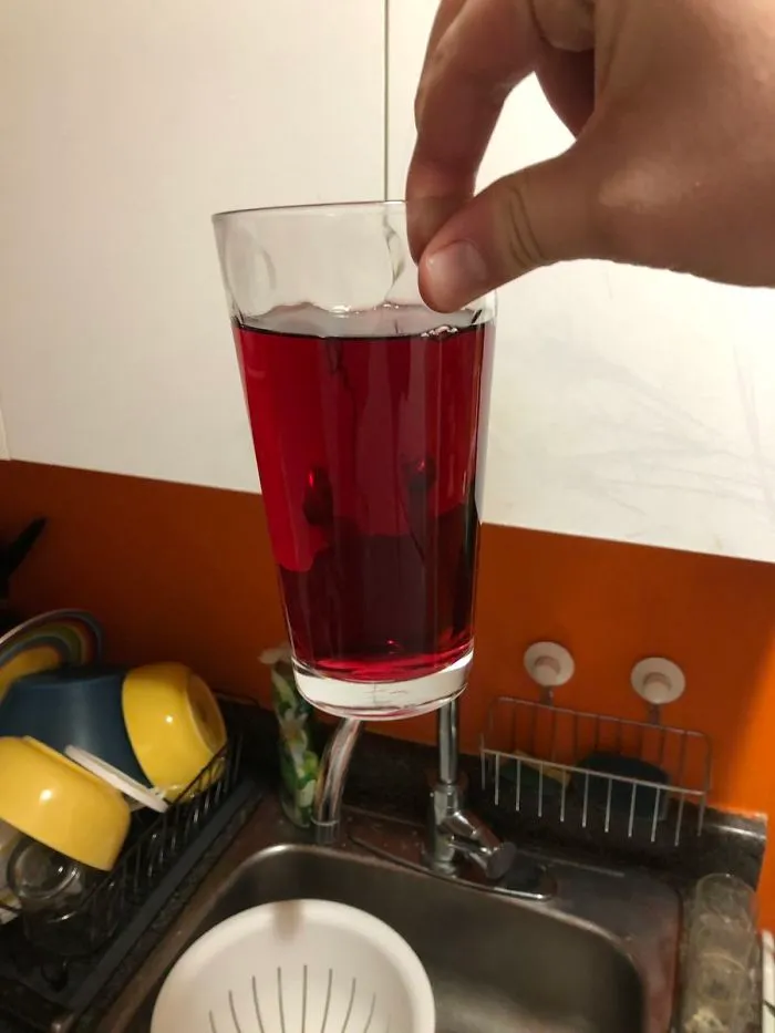 Someone On Twitter Asks 'What's The Worst Way To Hold Your Drink' And Here Are 30 Of The Best Responses
