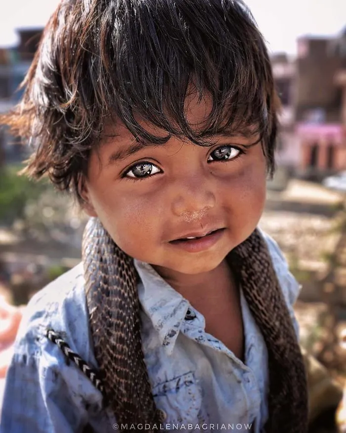 Polish Photographer Travels Across India To Show How Incredibly Beautiful Its Local People Are