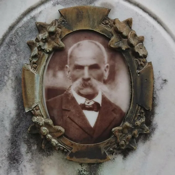 30 Fotos fascinantes que encontré en tumbas antiguas de cementerios italianos