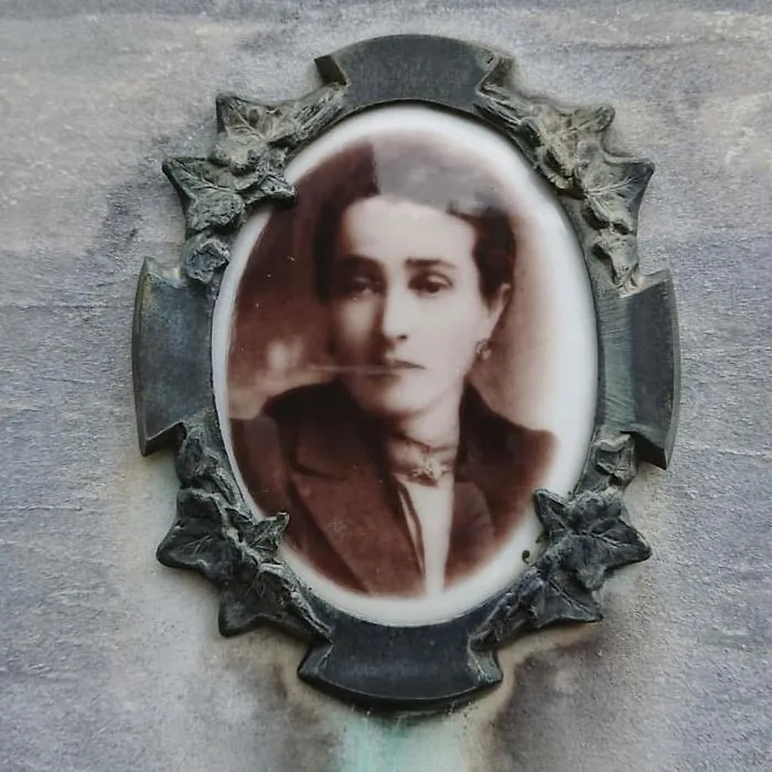 30 Fotos fascinantes que encontré en tumbas antiguas de cementerios italianos