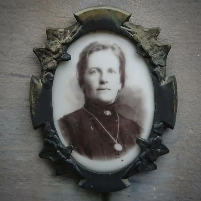 30 Fotos fascinantes que encontré en tumbas antiguas de cementerios italianos