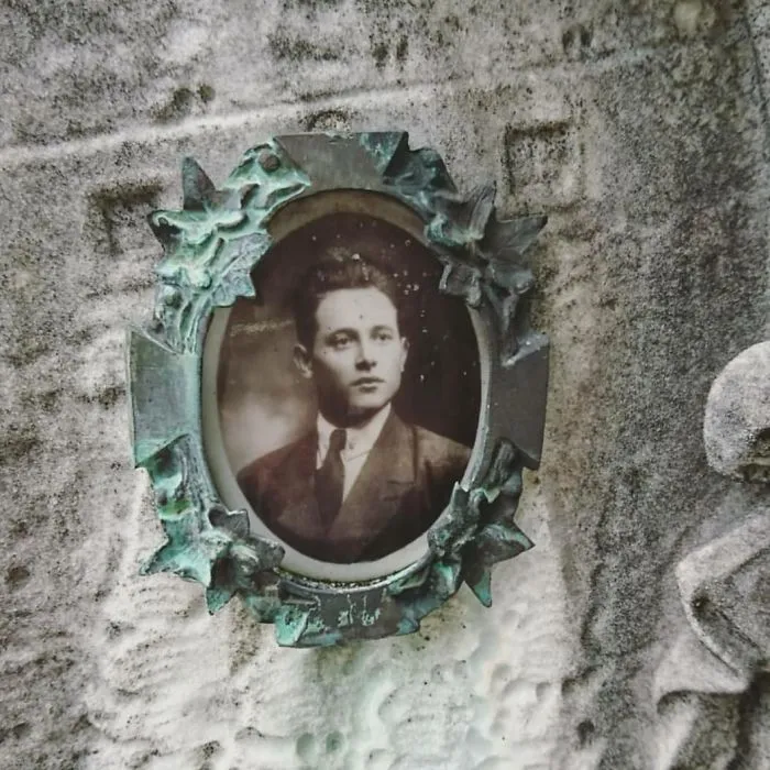 30 Fotos fascinantes que encontré en tumbas antiguas de cementerios italianos