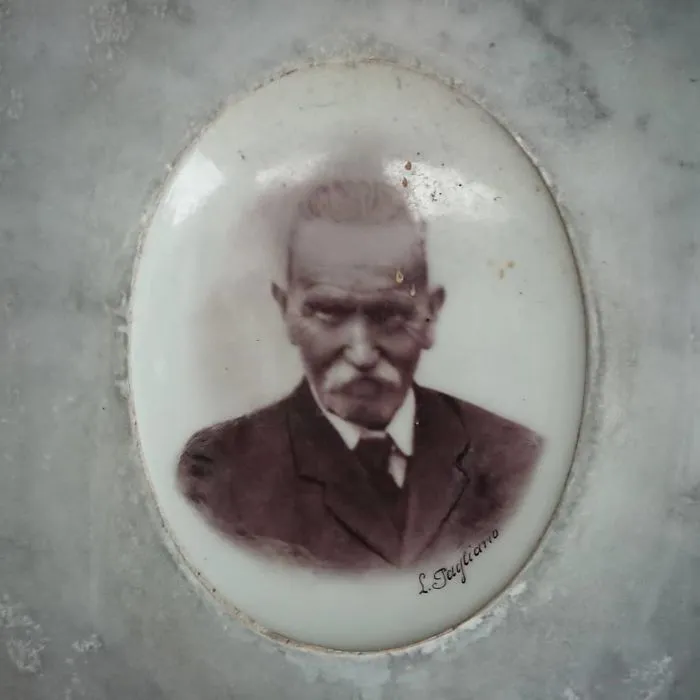 30 Fotos fascinantes que encontré en tumbas antiguas de cementerios italianos