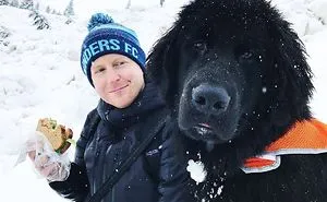 People Are Posting Funny And Cute Photos Of Their Newfoundlands, And It’s Crazy How Massive They Are