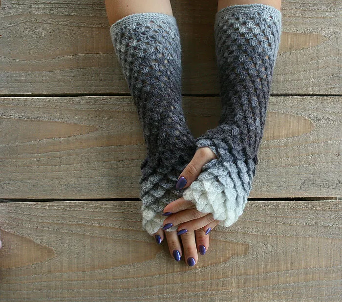 I Crocheted This Dragon Scale Gloves