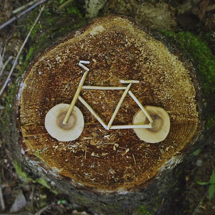Russian Artist Transforms Everyday Objects Into "Something Else"
