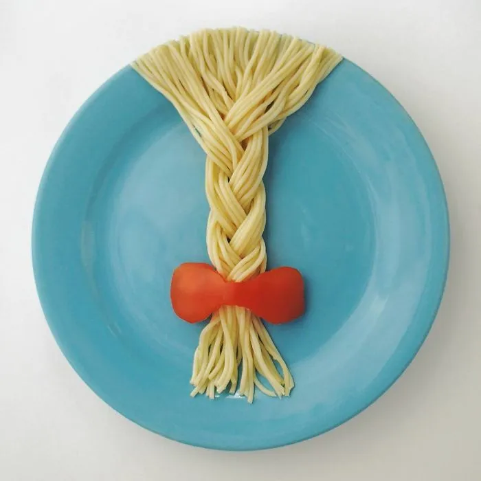 Russian Artist Transforms Everyday Objects Into "Something Else"