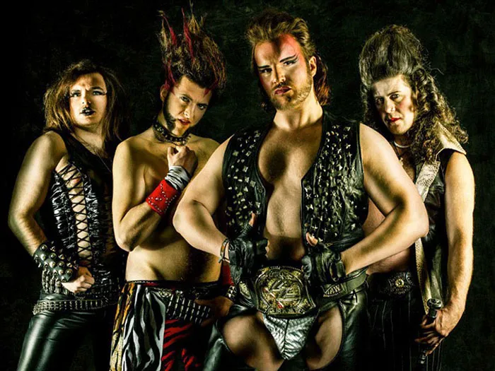 38 Extrañas fotos de bandas metaleras tan horribles que son geniales