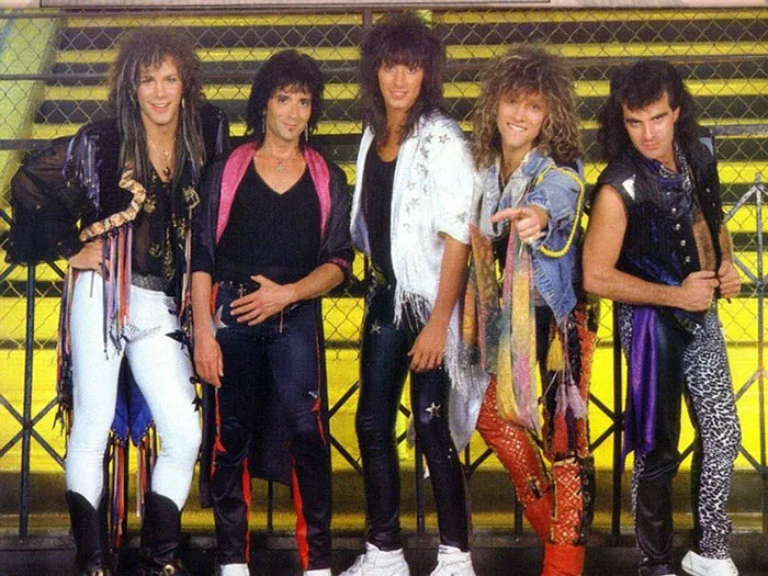 38 Extrañas fotos de bandas metaleras tan horribles que son geniales