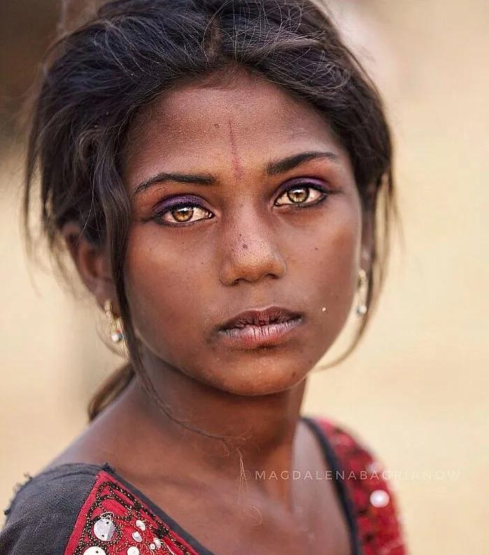 Polish Photographer Travels Across India To Show How Incredibly Beautiful Its Local People Are
