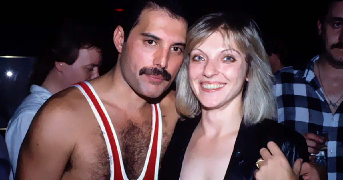 25 Fotos de Freddie Mercury con su primer amor verdadero, Mary Austin