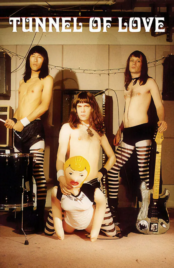 38 Extrañas fotos de bandas metaleras tan horribles que son geniales