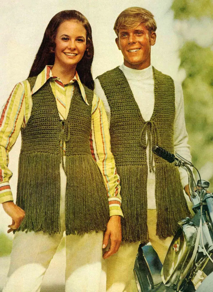 30 Laughable His-And-Hers Fashions From The 1970s You Wouldn't Wear In Public Today