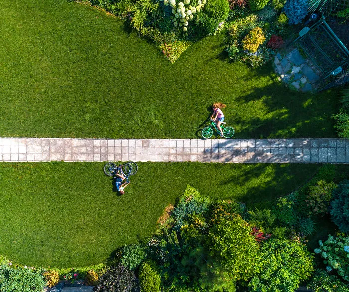 Creative: 'A Walk On The Bike' By Alexandr Vlassyuk, Russia