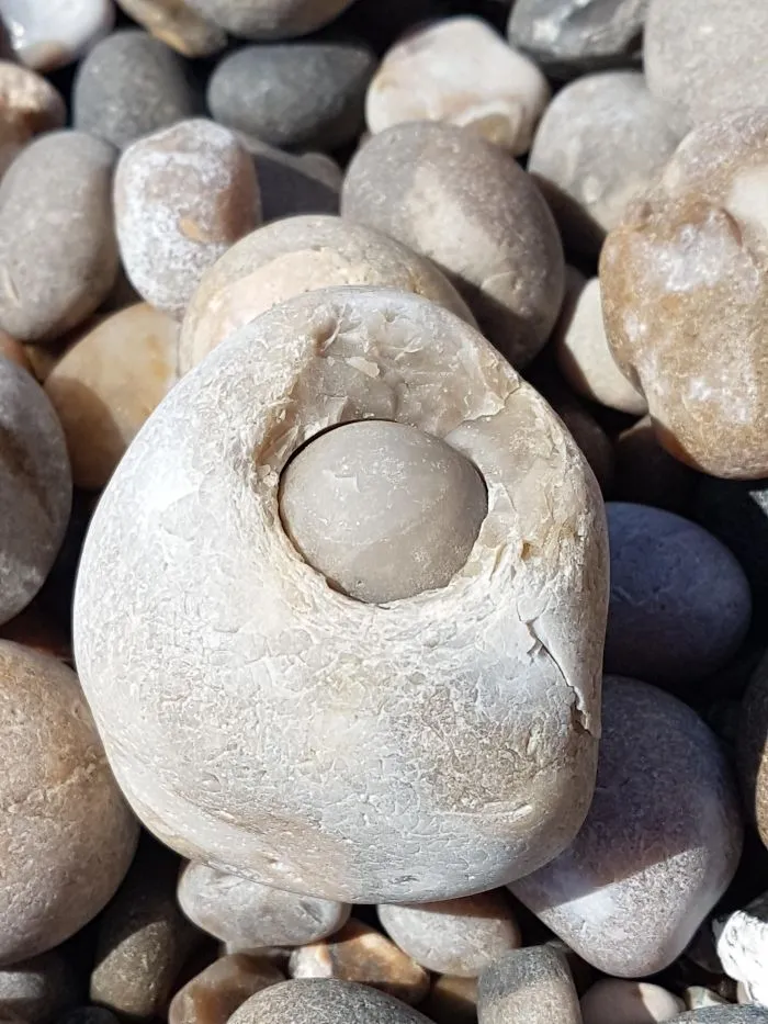 Roca dentro de una roca