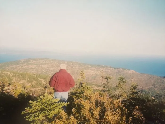 Mi abuelo parece gigante en esta foto