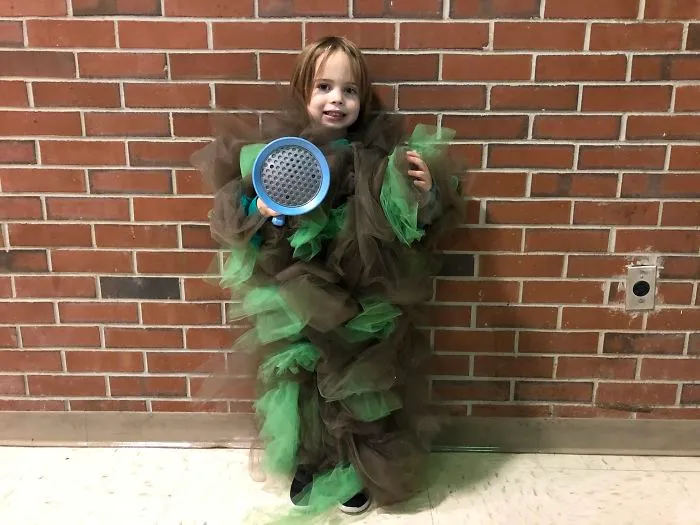 Mi hijo se ha disfrazado de pedo en Halloween