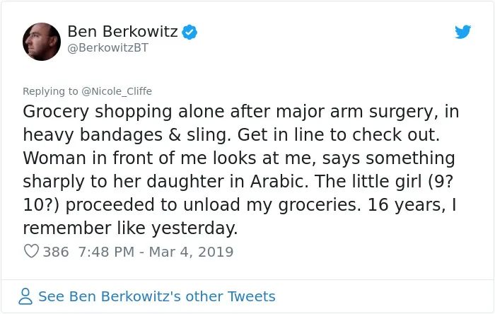 Someone Asks People To Share Random Acts Of Kindness They've Received From Strangers, They Deliver (30 Tweets)