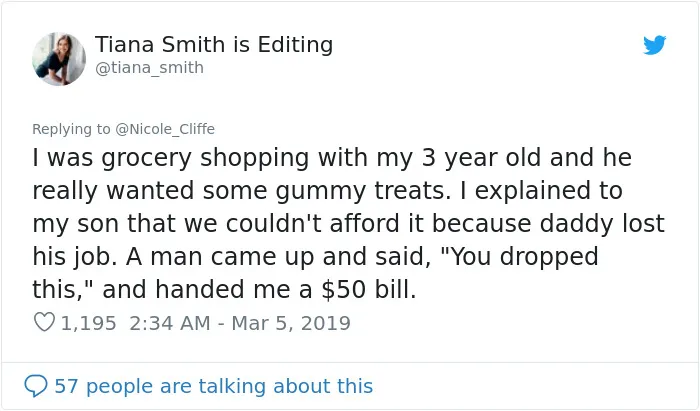 Someone Asks People To Share Random Acts Of Kindness They've Received From Strangers, They Deliver (30 Tweets)