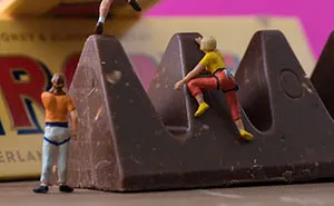 I've Spent More Than 5 Years Creating These Quirky Miniature Worlds (14 New Pics)