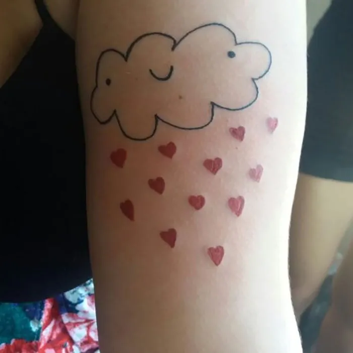 Esta tatuadora brasileña dibuja horriblemente, pero por eso la eligen sus clientes (30 imágenes nuevas)