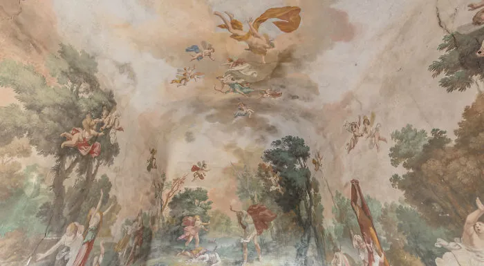 I Photographed Incredible Paintings That People Have Left Behind In Abandoned Buildings (30 Pics)