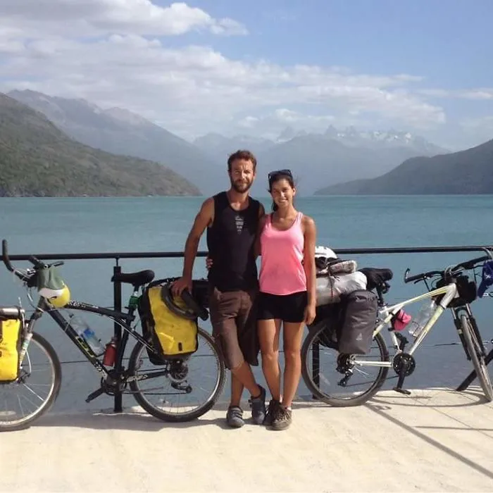 We Quit Our Jobs, Built Our Home With Pallets And Travel The World With No Money