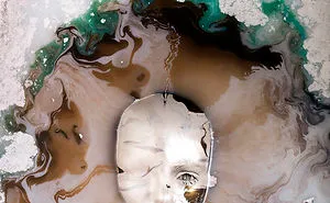 I Create Surreal Photographs In My Bathtub That Channel Feminine Strength And Vulnerability