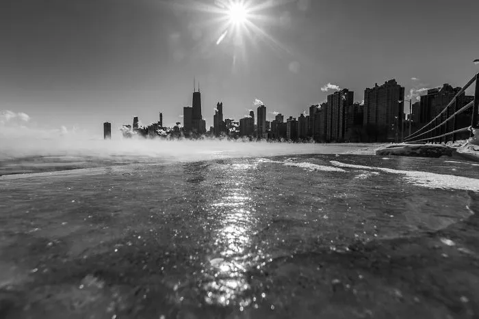 I Went Out In Chicago During The Polar Vortex (-29°c) And Took Photos Along The Lakefront