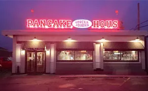 I Track Down And Eat At The Last Surviving Locations Of Nearly Defunct Restaurant Chains