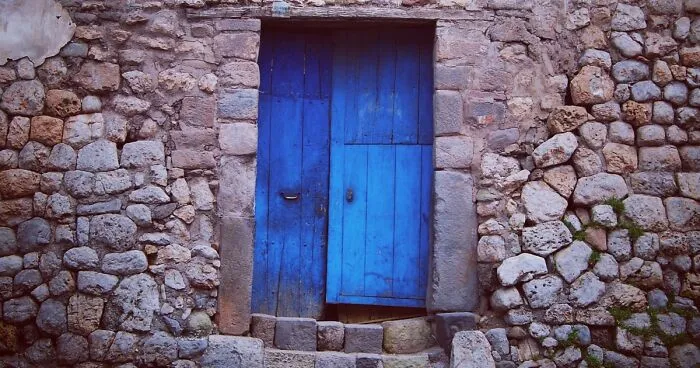 I Travel The World To Take Photos Of Doors