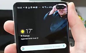 20 Of The Best Wallpapers People Have Created To Hide Camera Cutout In New Samsung Phones
