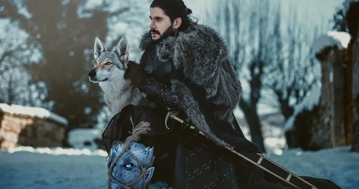 We Had A Photoshoot With Jon Snow And Melisandre From Game Of Thrones