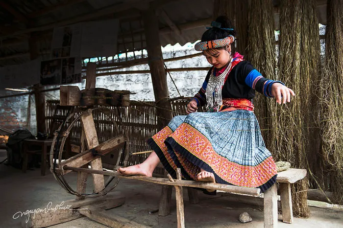 The H’mong Women And The Weaving Of Linen In Lung Tam – Quan Ba – Ha Giang