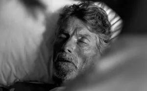 I Shared The Last 17 Days Of My Dad’s Life In Pictures To Break The Silence Around Death