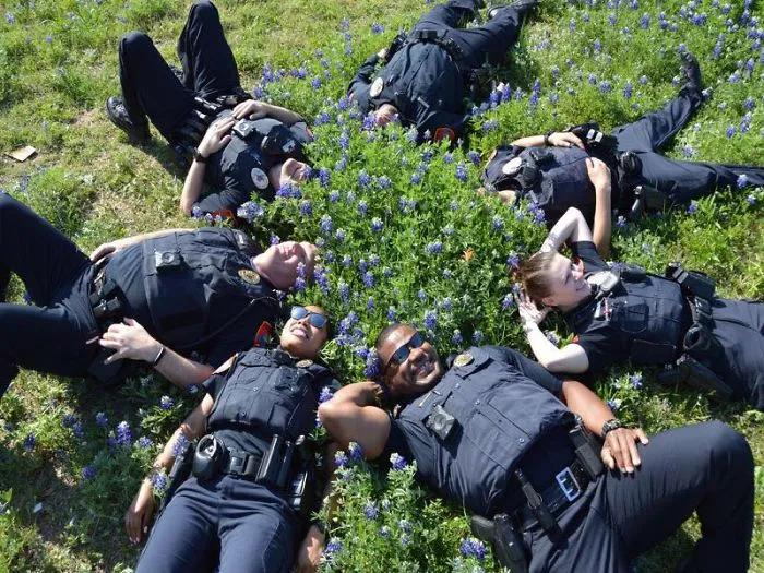 The Texas Bluebonnet Challenge Is Going Viral And Here Are The 30 Best Photos From Police Officers So Far