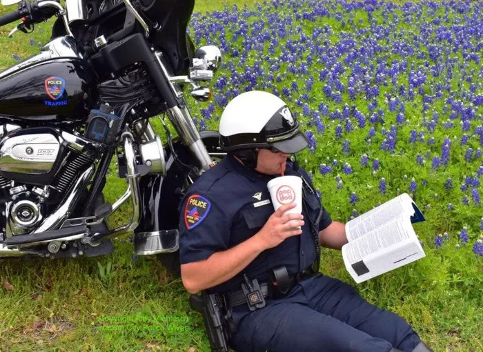 The Texas Bluebonnet Challenge Is Going Viral And Here Are The 30 Best Photos From Police Officers So Far