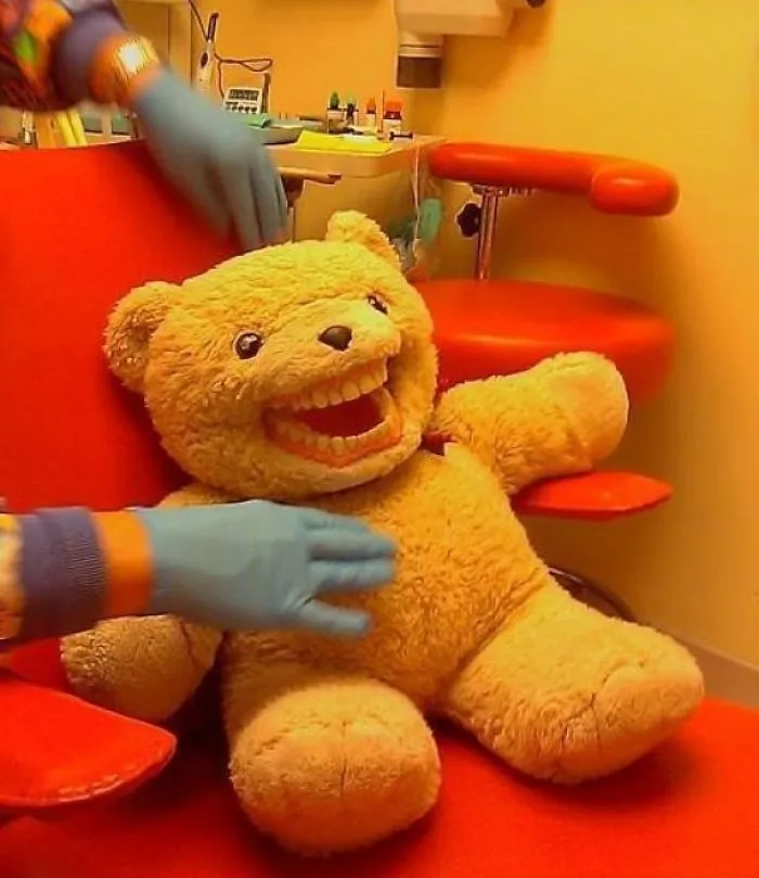 30 Horror-Inducing Educational Dentist Toys That Prove Their Creators Did Not Think It Through