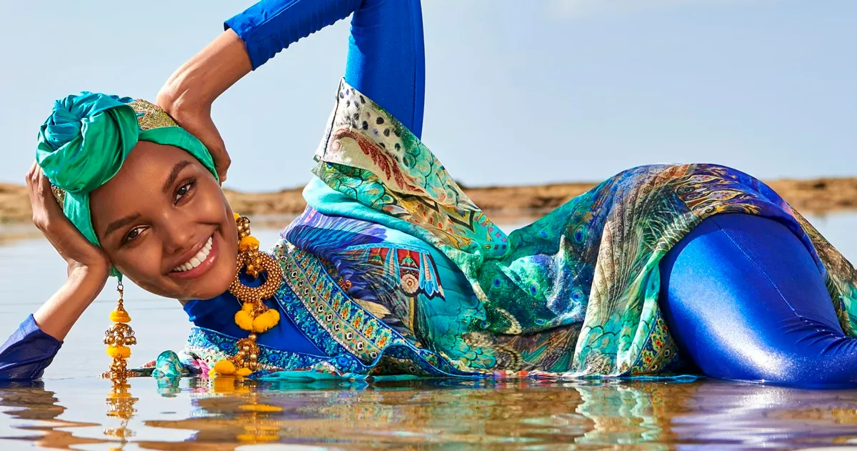 Sports Illustrated hace historia al presentar a una modelo con burkini y hijab