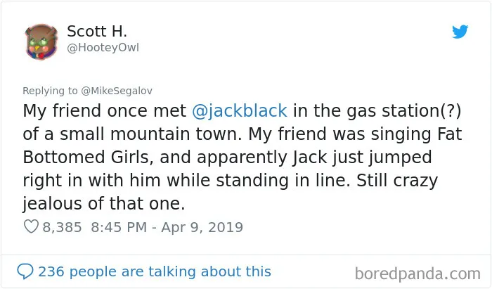 30 People Share The Most Surreal Encounter They Had With Someone Famous